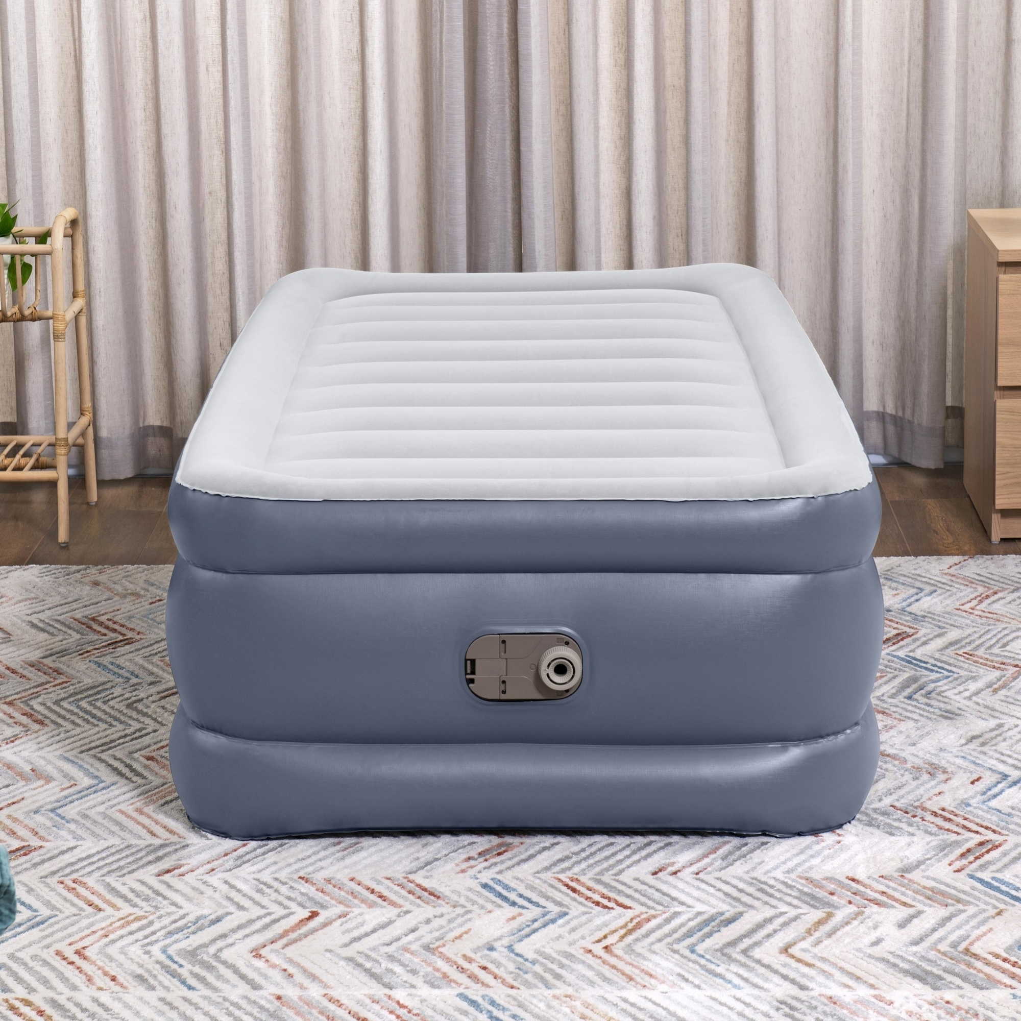 Bestway Tritech Twin Air Mattress with Built-In AC Pump, 1.91m - Image 3